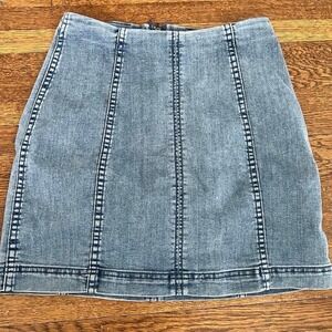 Free People Light Wash‎ Stretchy Denim Mini Skirt Size 4 Womens Cotton Blend